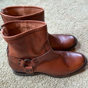 Frye Boots in EUC size 10 women’s